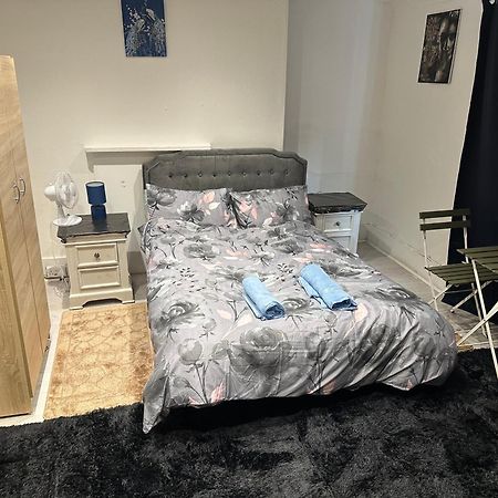 1 Bedroom Studio Central London 220 المظهر الخارجي الصورة
